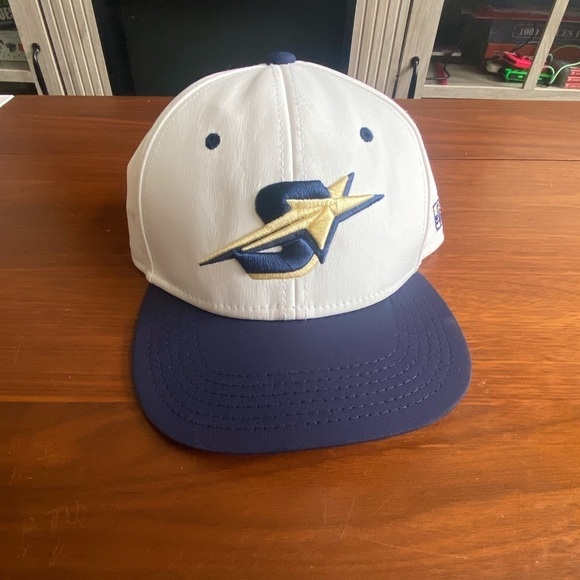 Starter Brand Retro Snapback Hat - Picture 2 of 6